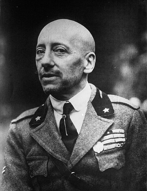Gabriele D'Annunzio fotografato nel settembre 1922