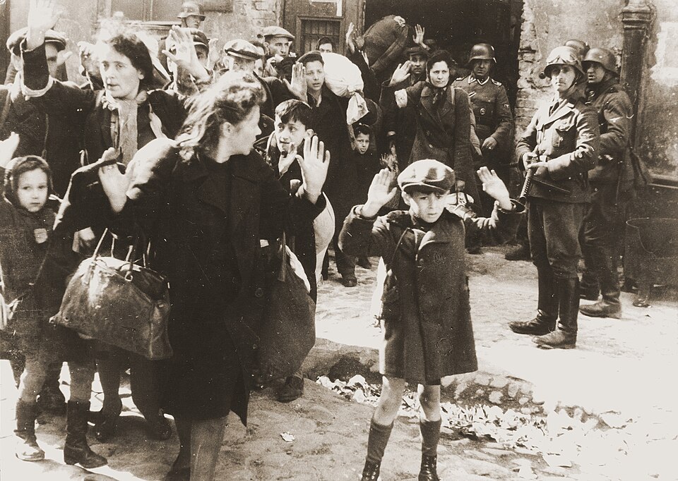 Ebrei catturati durante la rivolta del ghetto di Varsavia, maggio 1943