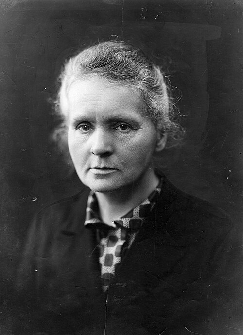 Ritratto fotografico di Marie Curie, circa 1920, fotografia di Henri Manuel