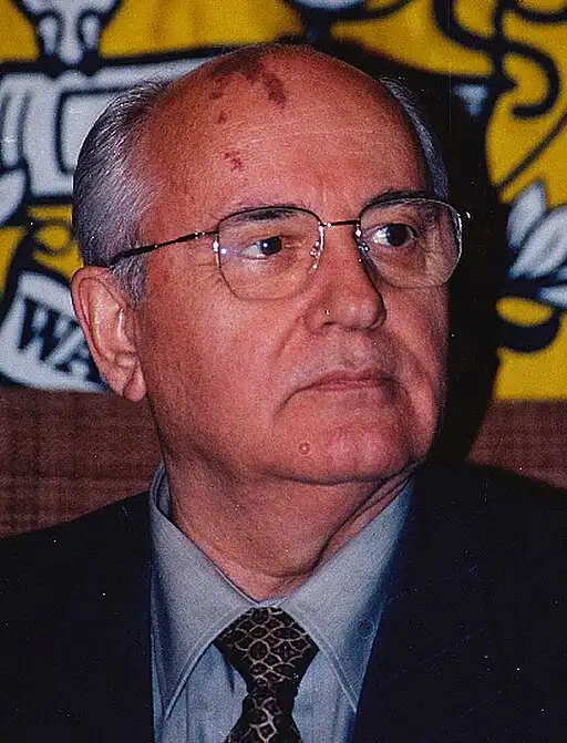 Michail Gorbačëv nel 1996